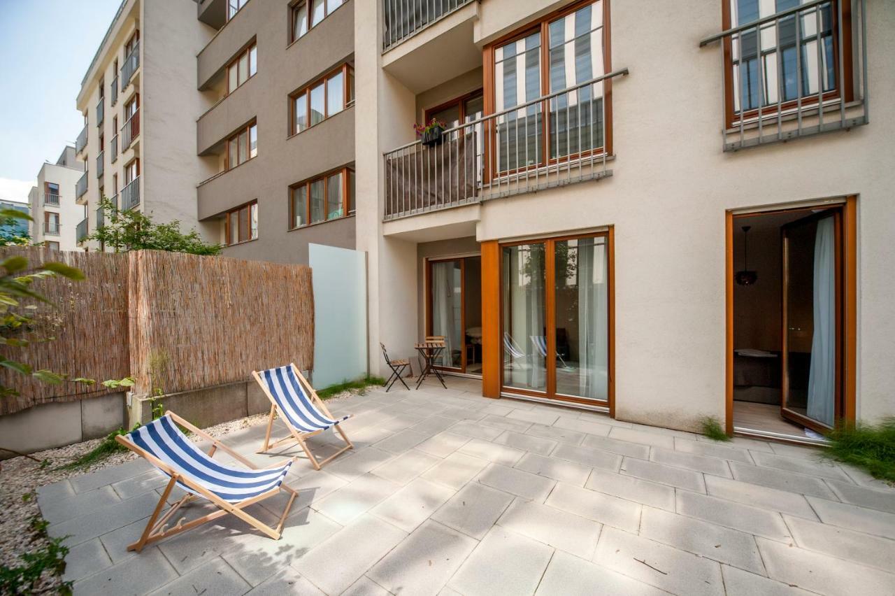 Very Berry - Maratonska 3 - Business Apartment, Garden, Check In 24H 포즈난 외부 사진